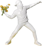 Banksy Street Graffiti Art Statue,Throwing Flower Boy Figurine,Resin Statue Ornaments,Living Room Dining Desk Decorations,Bookshelf Decorative Objects,Modern Home Decor(8.6"/White)