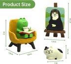 RAQWI Cute Frog Reading on Yellow Sofa Figurine with Cat Painting & Kitten Statue, Mini Resin Animal Set for Office Desk, Bookshelf Decor, Gift for Book & Cat Lovers