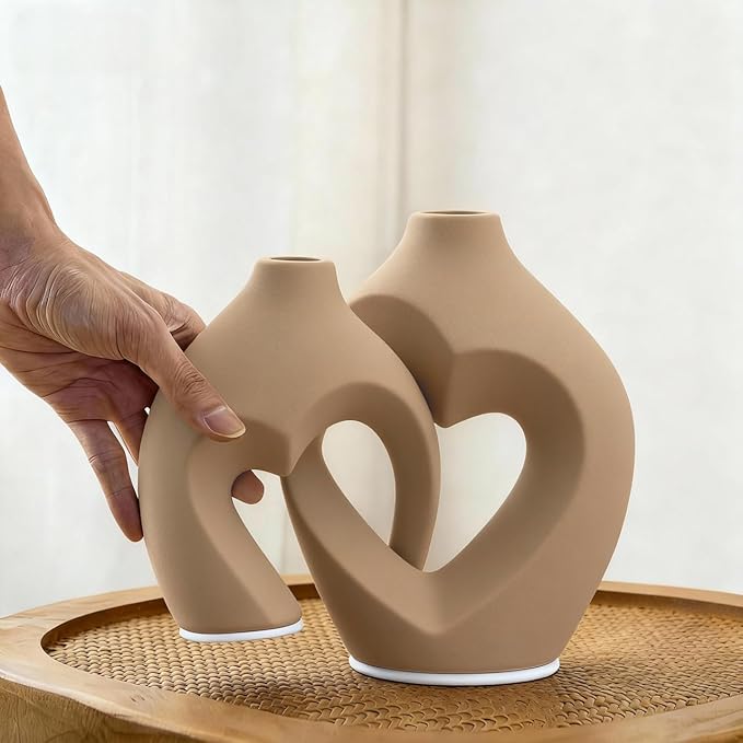 Brown Vases for Decor, Heart Shaped Ceramic Vase Set of 2, Nordic Heart Shaped Vases, Minimalist Decorative Vase for Table Centerpiece Wedding Dining Living Room Office House Decoration