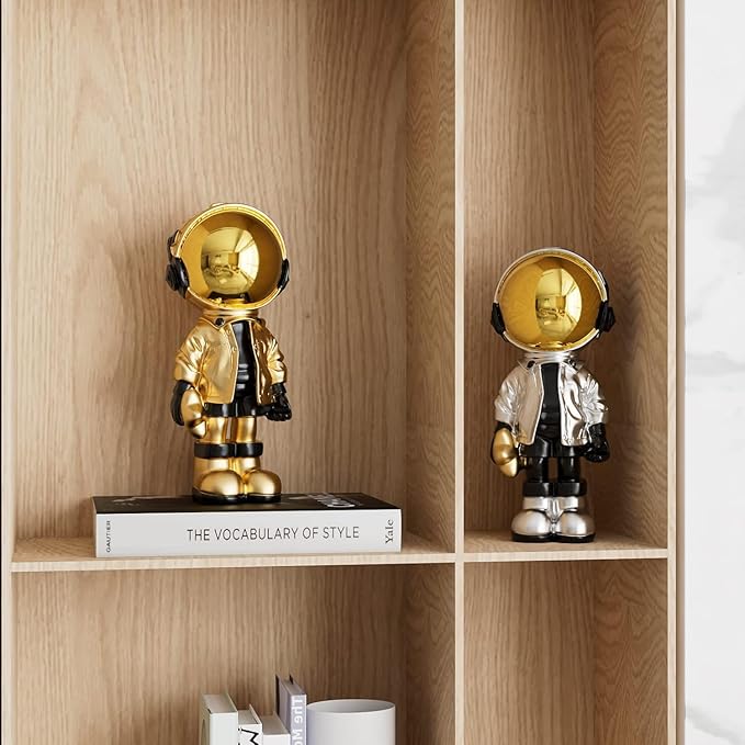 EZ4ENCE Figurine Statue Astronaut Sculpture Spaceman Decor,Sculptures Home Decor,Arts Silver Shelf Decoration,Cool Metal Mask Table Decor,Large Spaceman Figure Ornament