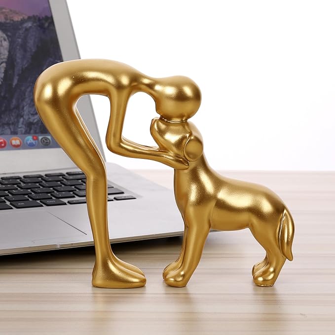 Cute Pet Sculpture Home Decor Man and Dog Statue Decoration for Office、Living Room、Bedroom、Home， Memory Gifts for Dog Lovers (Golden)