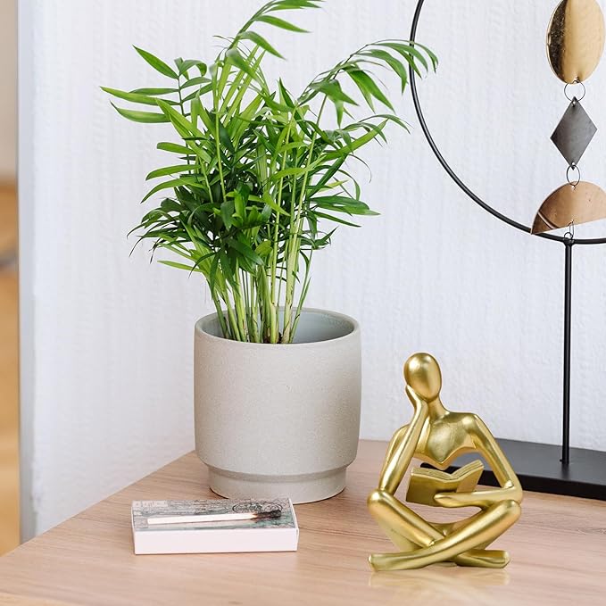 UTTCMK Abstract Art Thinker Statue - Reading Thinker Sculpture Figurine, Modern Home Decoration for Living Room Office Shelves Coffee Table Desk Decor (Gold)