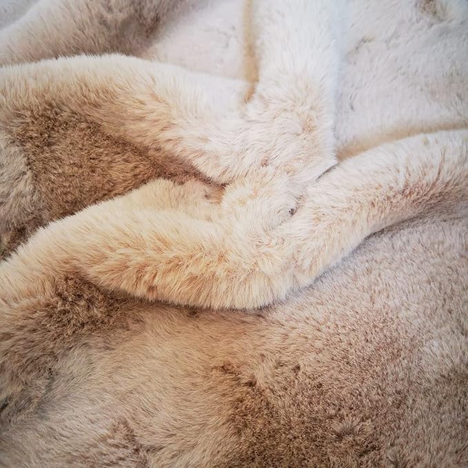 Ghouse Faux Rabbit Fur Round Rug 8ft Light Brown Beige Round Rugs for Bedroom Decor Fluffy Area Rugs for Living Room, no-Shedding Carpet Sheepskin Washable Rug Rome Decor