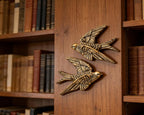 AMOIENSIS Bird Wall Sculpture Art, Set of 2, 4.75 Inch Resin Antique Gold Bird 3D Sculpted Floating Hanging Wall Decoration