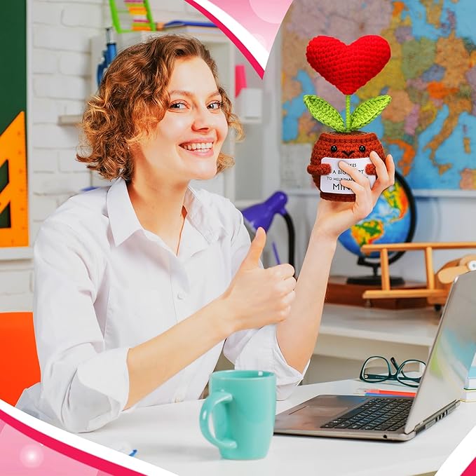 Wavwavw 3 Pack Teacher Appreciation Gift Positive Flower Handmade Crochet Doll Thank You for Helping Me Grow Gifts Back to School Gifts for Women Teacher(Heart)
