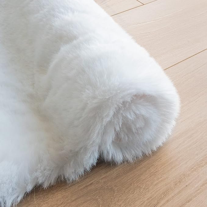 White Faux Bunny Fluffy Fur Rug Washable Area Rugs for Living Room Nursery Rugs for Bedroom 2x3 Rectange Rug Cute Home Décor