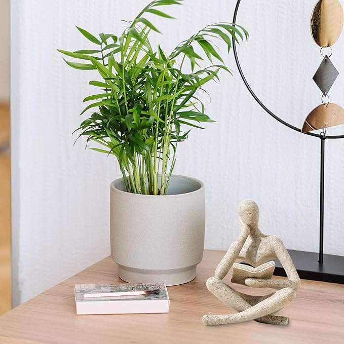 UTTCMK Bookshelf Decor Thinker Statue - Abstract Art Reading Thinker Sculpture Figurine Aesthetic, Modern Home Decoration for Living Room Office Shelves Coffee Table Desk Decor(Beige)