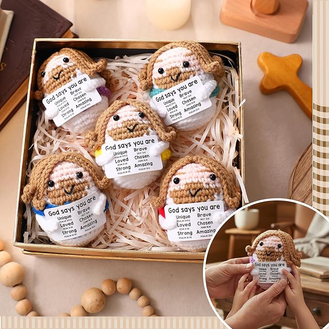 Marsui 5 Pcs 5 Pcs Crochet Dolls Christian Positive Gifts for Women Mini Jesus Figures with Positive Card Handmade Religious Crochet Plush Doll for Church Sunday School Motivational Gift (Colorful)