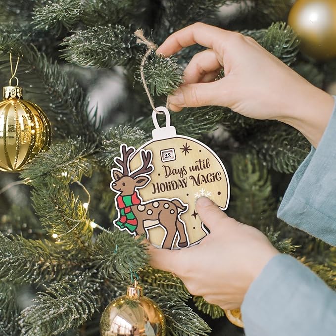 Christmas Reindeer Snowflake Ornaments for Trees Decorations, Wooden Countdown Hanging Pendant Charms Xmas Elk Decorative DIY Craft Hanging Ornaments for Christmas Decorations