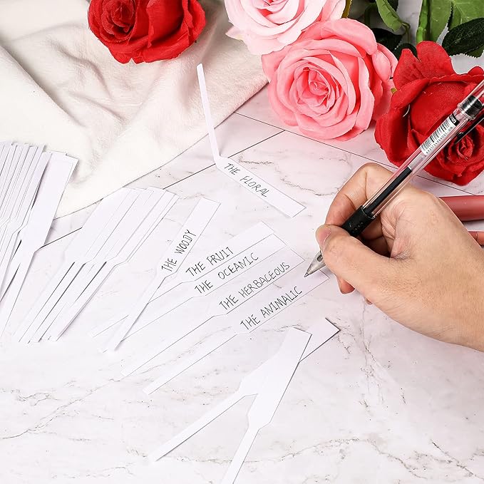 Tondiamo 600 Pieces Perfume Test Strips Fragrance Paper Sticks Cologne Scent Strips Disposable Perfume Blotter Sample Blender Essential Oils Test Cards White for Smell Diffuser Aromatherapy Spice
