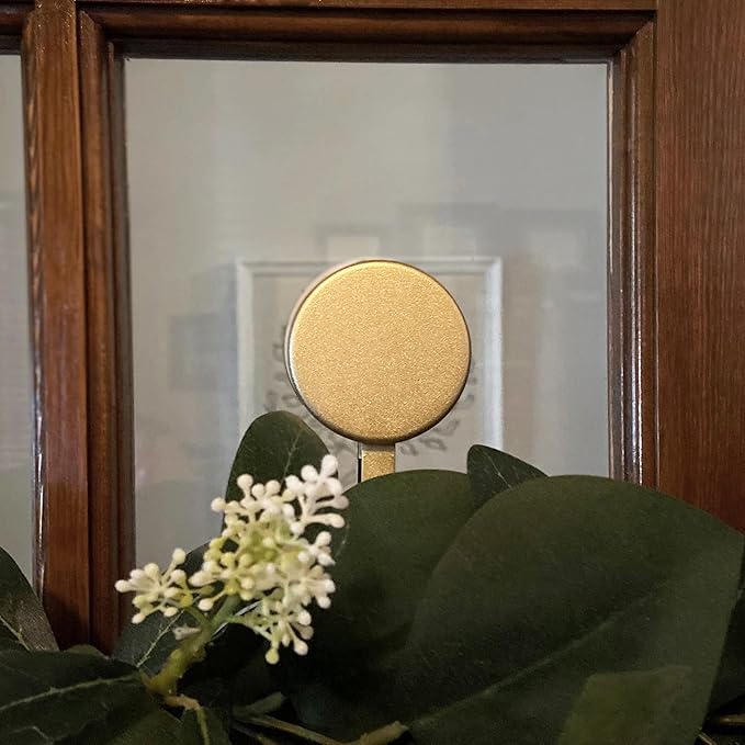 Haute Decor Attract Magnetic Wreath Hanger - 2 Pack (Textured Gold)