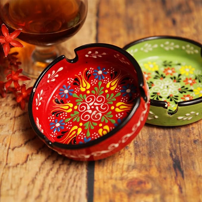 Ashtray Set Cigarette Ash Tray for Indoor Outdoor Use Ash Holder for Smokers Desktop Smoking Ash Tray - Home Office Decoration Hand-Paint Ceramic Cigar Ashtrays (2 pcs Large - Red and Green)
