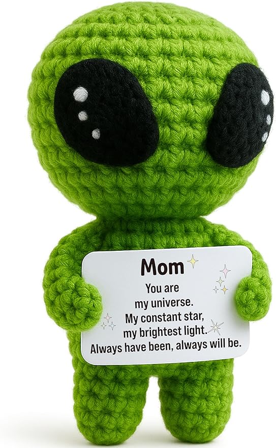 MAMAGIFTREE for Mom – Cute Crochet Alien Figure with Sentimental Card, Funny & Meaningful Handmade Gift from Daughter or Son